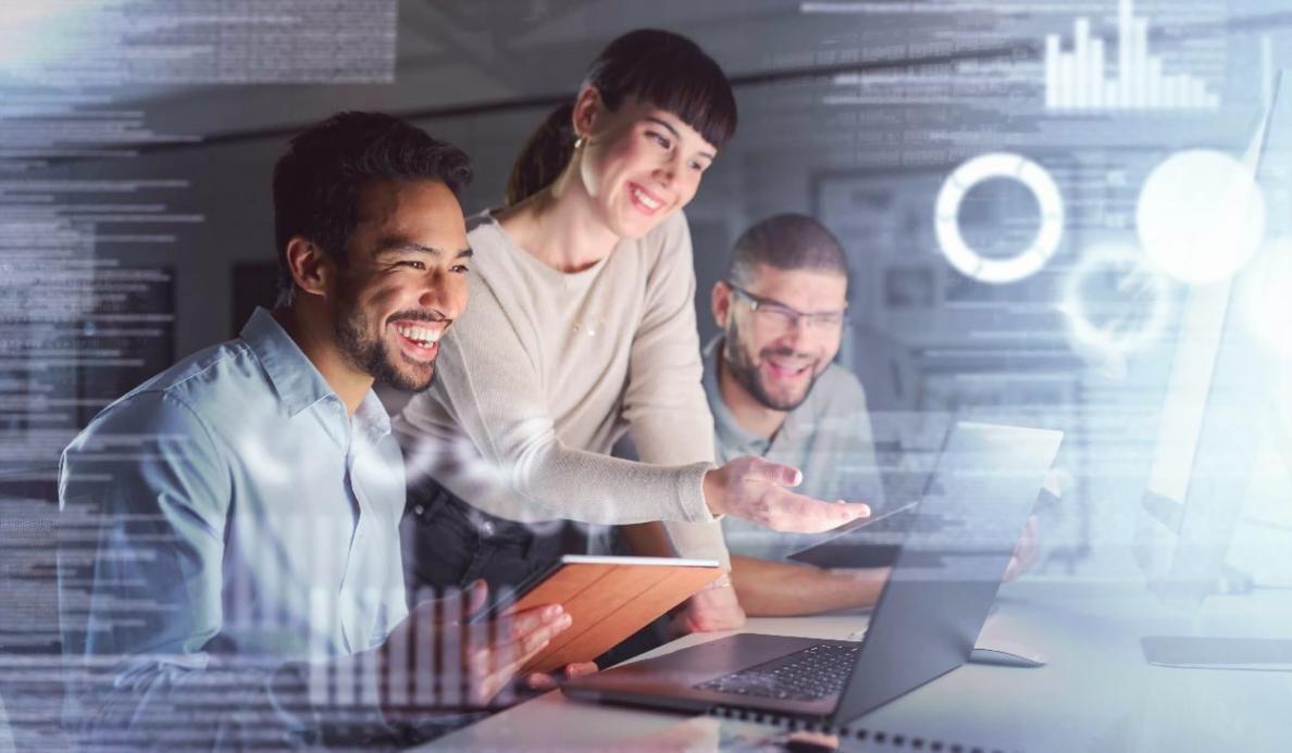 Sesión de formación mostrando análisis de competidores